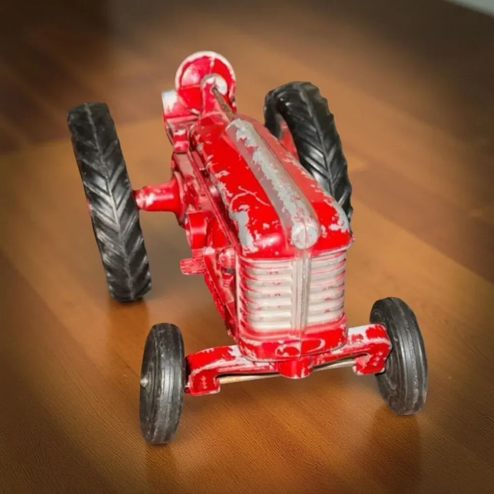 Antique Metal 1950s Hubley Red McCormick Farmall Tractor 1:64